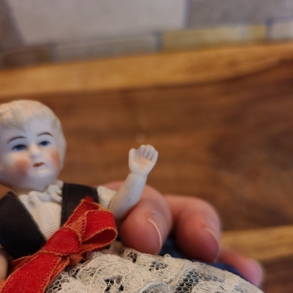 Antique German Porcelain Half Doll/ pin cushion doll with moving arms blue eyes - Picture 8 of 12
